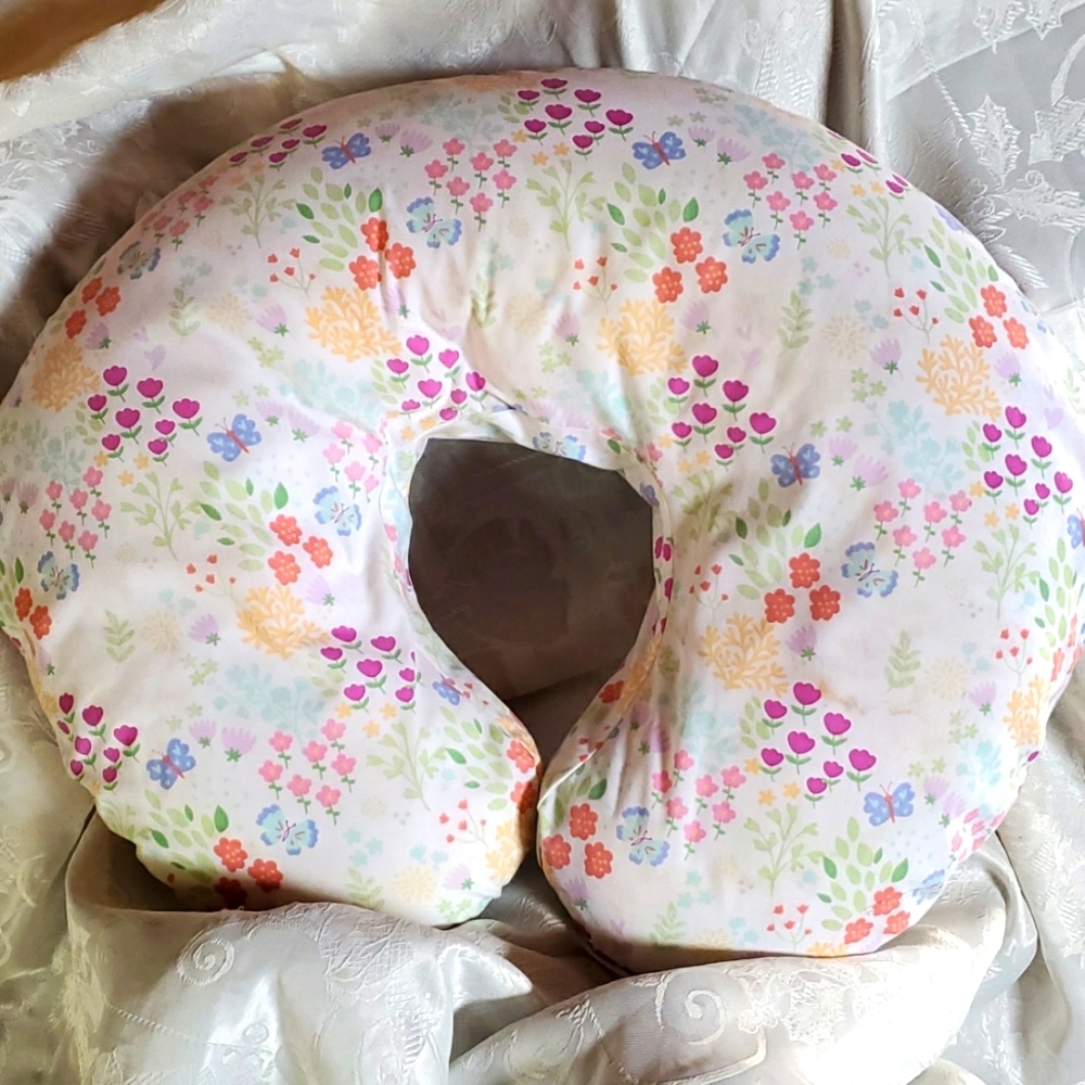 Boppy Pillow baby 0-9  months flowers floral print
